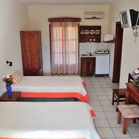 Manolas 3* Skiathos Town