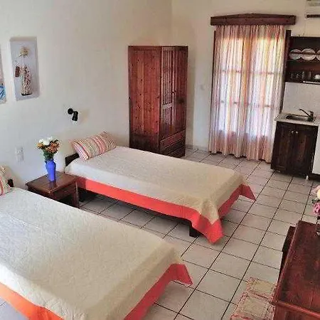 Manolas 3* Skiathos Town