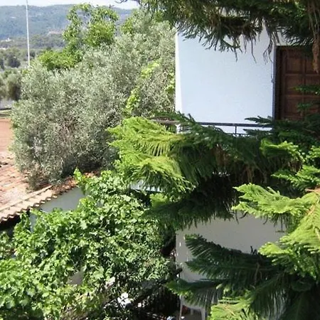 Manolas Lejlighedshotel